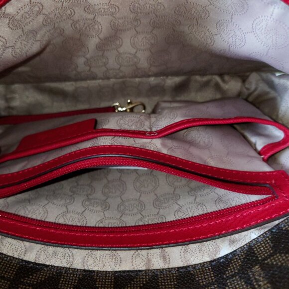 Michael Kors Jet Set Medium Snap Pocket Tote - Picture 11 of 16